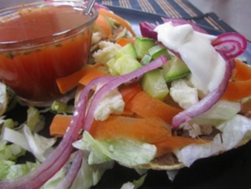 tostada de pollo estilo sinaloa Fraz Lehemann2 tostada de pollo estilo sinaloa Fraz Lehemann2
