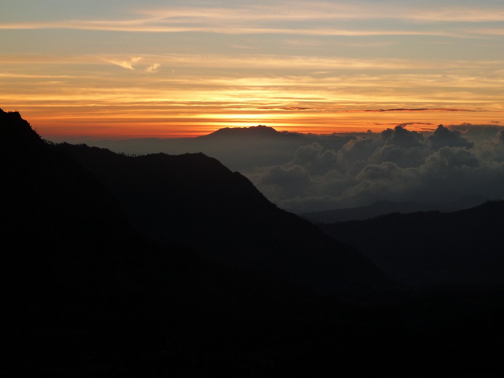 [Indonesia-Bromo-Sunrise-3-October-20%255B5%255D.jpg]