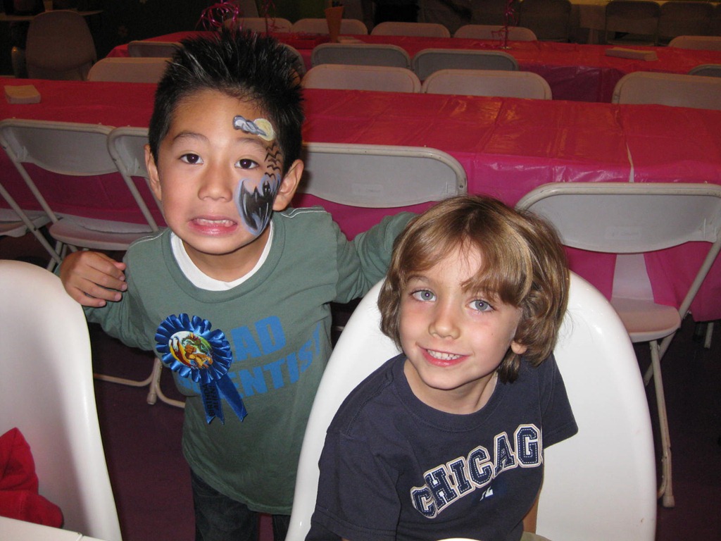 [giggles_n_hugs_6bday_winston%255B3%255D.jpg]