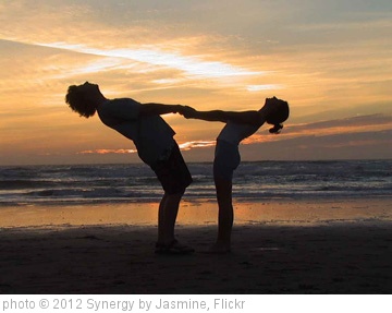 'partner-yoga-synergybyjasmine.com' photo (c) 2012, Synergy by Jasmine - license: http://creativecommons.org/licenses/by-nd/2.0/