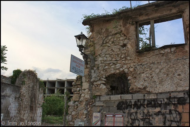 Be Careful - dangerous ruin - Mostar