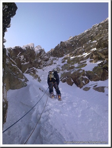 Corredor de La Fourche 350m AD 50º y Petit Pic 150m IV 60º (Midi d'Ossau, Portalet) (Movil) 2354 Corredor de La Fourche 350m AD 50º y Petit Pic 150m IV 60º (Midi d'Ossau, Portalet) (Movil) 2354