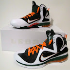 Wearing Brons: Mark Wahlberg Sports LeBron 9 Hurricanes nike lebron 9 gr miami hurricanes 2 02 Wearing Brons: Mark Wahlberg Sports LeBron 9 Hurricanes