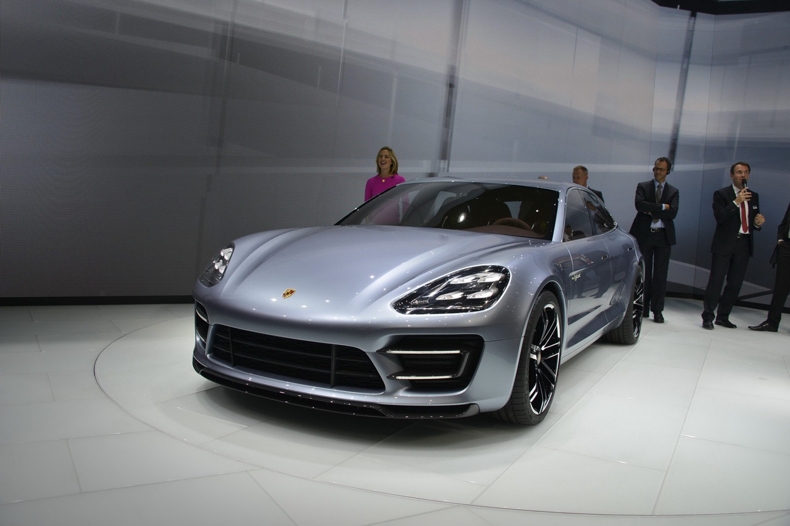 [Porsche-Panamera-Sports-Turismo-C-7%255B2%255D.jpg]