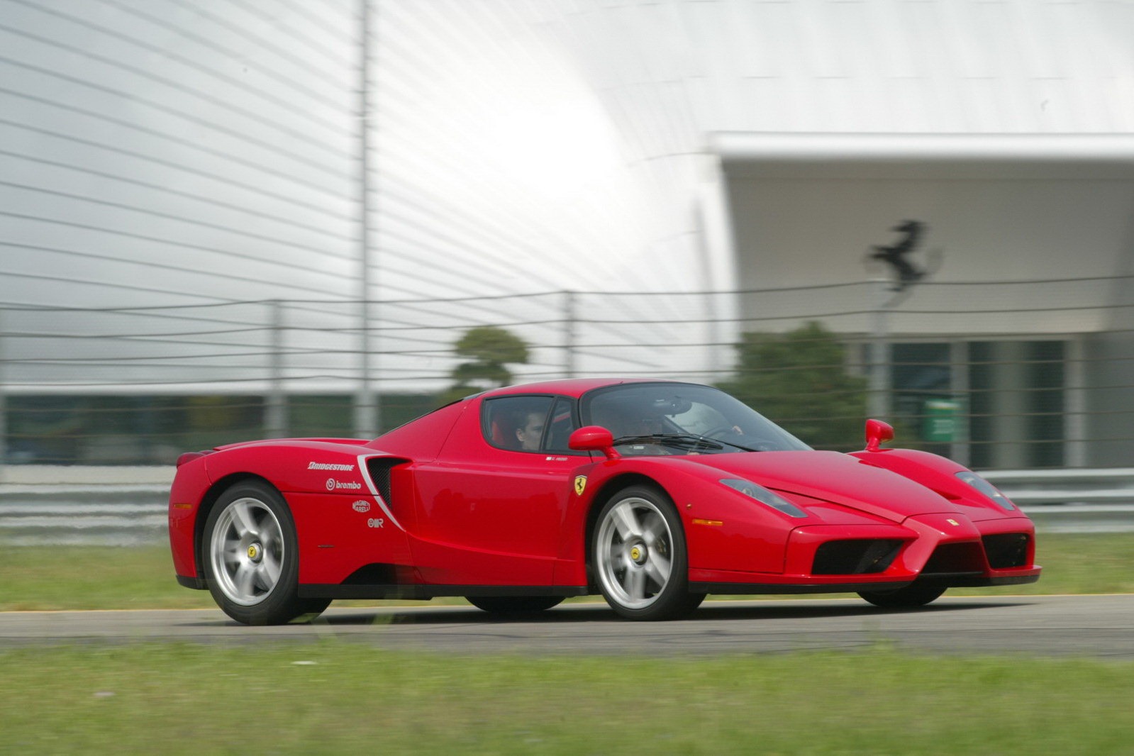 [Ferrari-Enzo-58%255B2%255D.jpg]