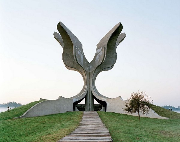 abandoned yugoslavian monuments by jan kempenaers 2