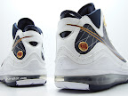 nike air max lebron 7 gr white navy 4 09 Nike Air Max LeBron VII (7)   White/Navy/Gold Sample Actual Photos