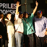 (12.02.12) Este 12 de febrero, día de la Juventud, todos los venezolanos hicimos historia; participamos, masivamente, en nuestras primeras Elecciones Primarias. Ayer elegimos al que será nuestro próximo Presidente de la República: Henrique Capriles Radonski. Fuerza y fe Venezuela que Hay un camino hacia La Mejor Venezuela!!! Ganó la Unidad, ganó El Mejor Equipo para #LaMejorVzla