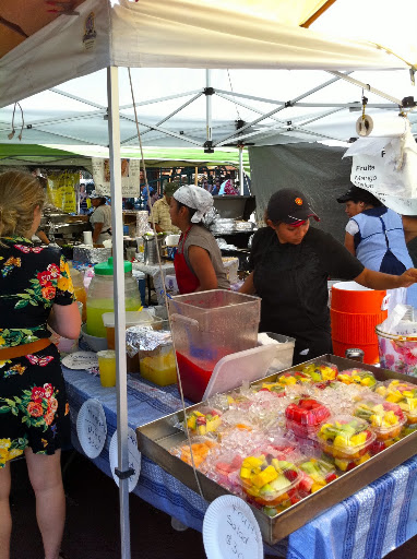 This vendor sells fresh squeezed juices: mango, watermelon, and papaya, just to name a few. This vendor sells fresh squeezed juices: mango, watermelon, and papaya, just to name a few.