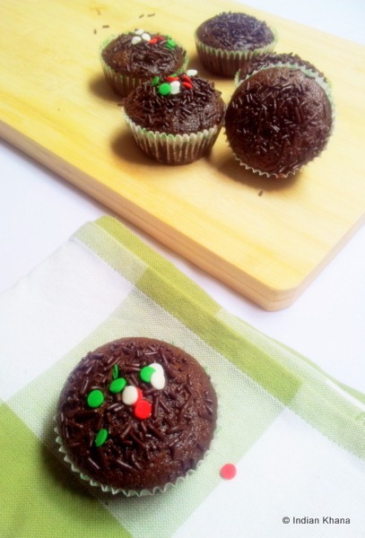 [Vegan-chocolate-cupcakes-recipe4.jpg]