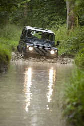 2013-LR-Defender-19%25255B2%25255D.jpg