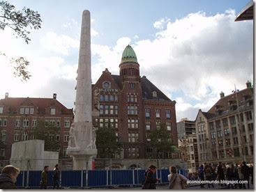 Amsterdam. Plaza Dam. Monumento Nacional - PB090600