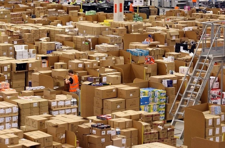 amazon-warehouse-9 amazon-warehouse-9