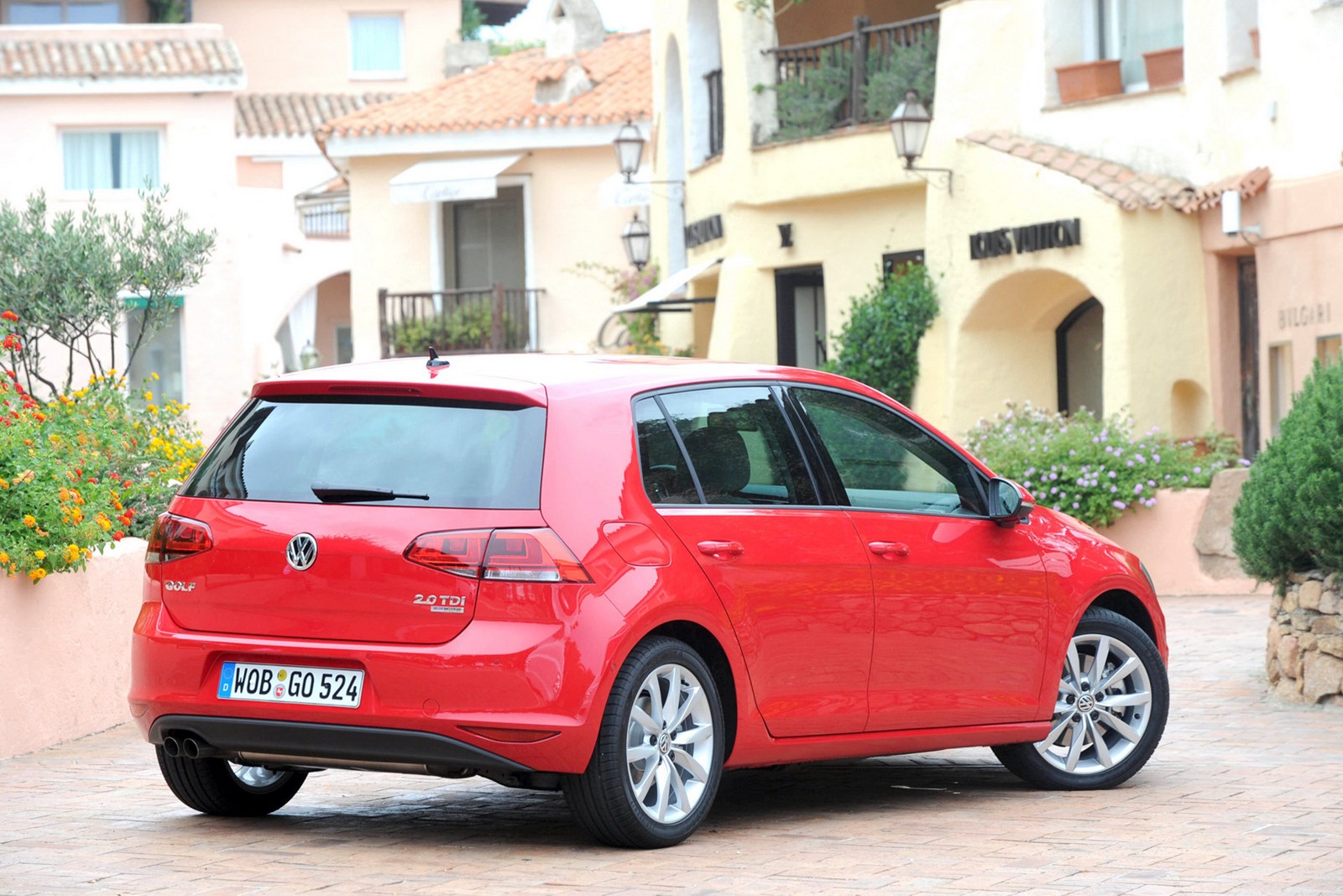 [2013-Volkswagen-Golf-20%255B2%255D.jpg]