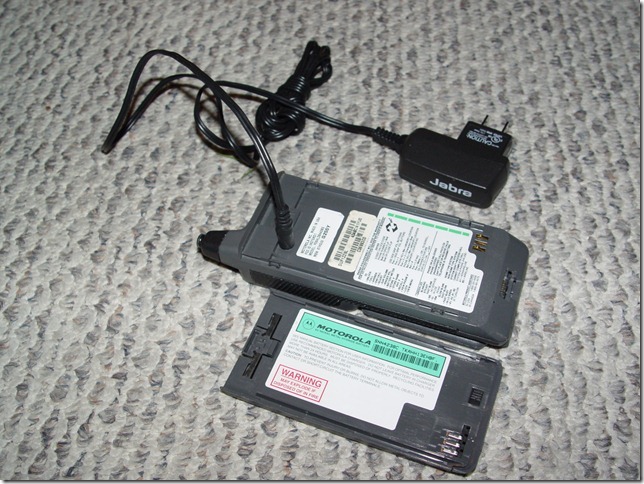 Cell_Back_with_charger Cell_Back_with_charger