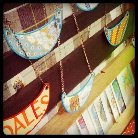 [necklaces%2520and%2520cards%255B4%255D.jpg]