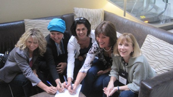 Girls Signing Smitten