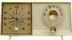 c0 Old AM-band only GE clock radiov (not one I owned)