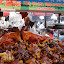 Urumqi - Marché de rue, le hacheur de volaille