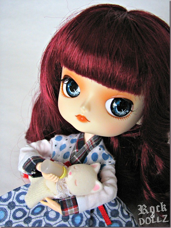 Fiori y Baby Girl Cat Fiori y Baby Girl Cat