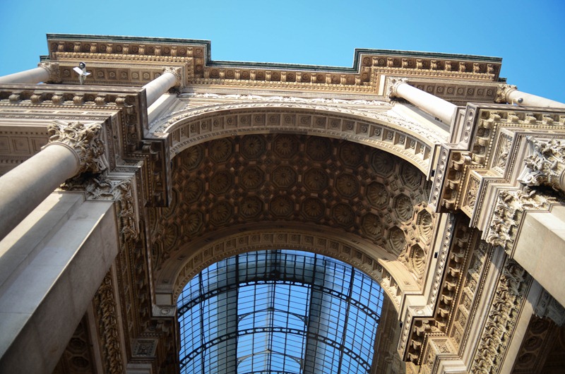 [Milan-covered-shopping53.jpg]