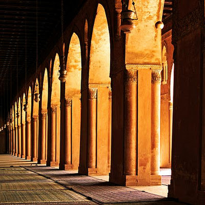 Mosque of Ibn Tulun , Source: http://www.flickr.com/photos/40033120@N04/3903346789 3903346789.jpg