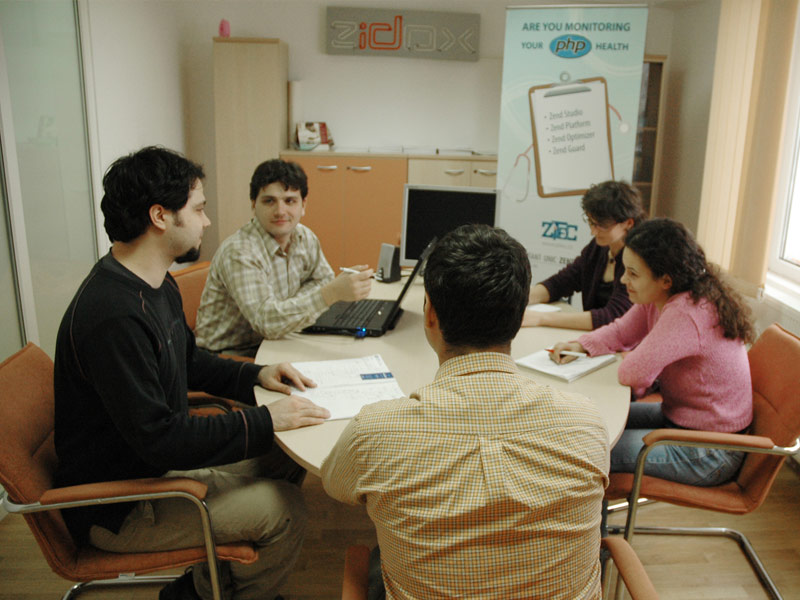 Zitec_office_meeting