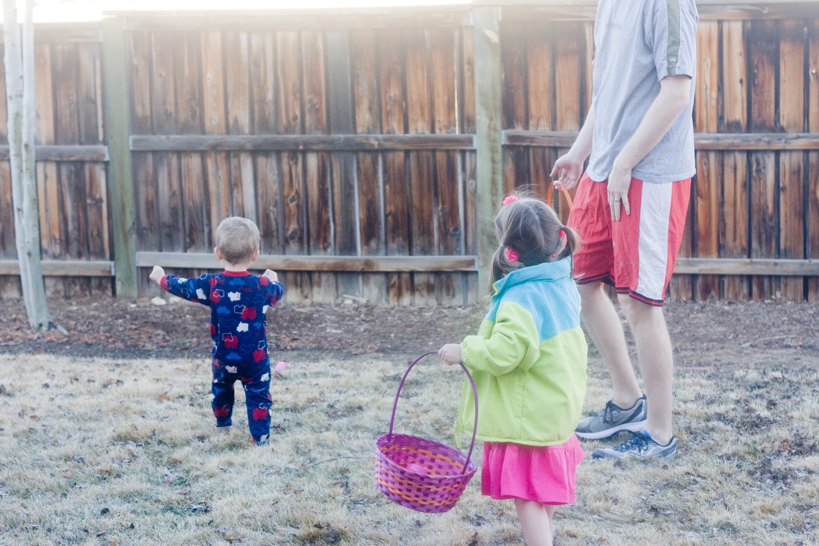 [03%252031%252013_backyard%2520hunt%255B4%255D.jpg]