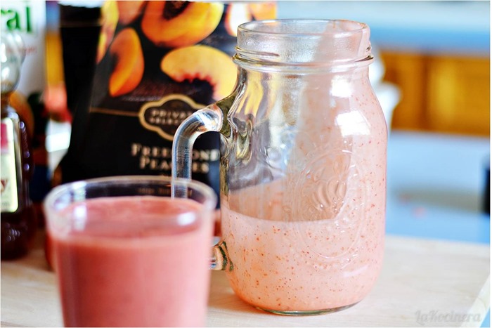 smoothie in mason jar