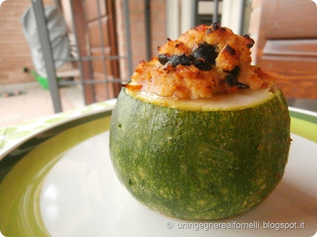 zucchine ripiene pesce merluzzo forno olive capperi pomodorini zucchine ripiene pesce merluzzo forno olive capperi pomodorini