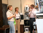 http://lh3.ggpht.com/-OGSWzjnS07M/TJncoPotOlI/AAAAAAAACoI/LfQegW8TFfY/s576/unielektro-elektrogrosshandel-elektrofachgrosshandel-service-fachmesse-177.jpg 