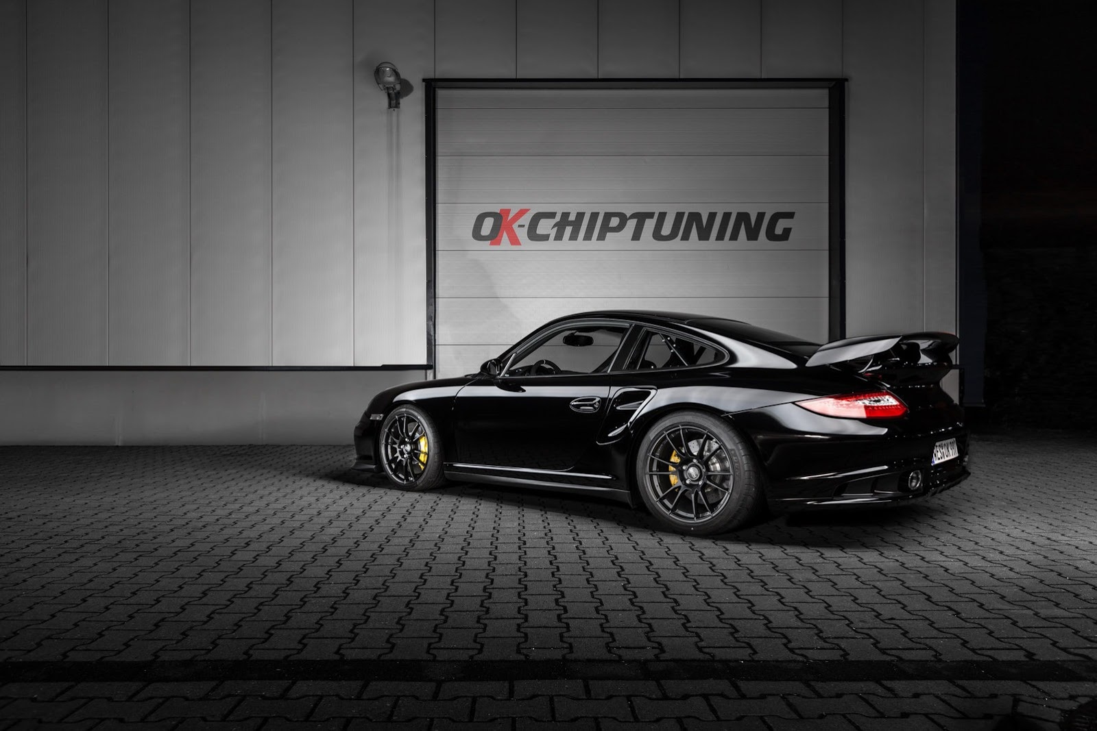 [O-CT-Porsche-911-GT2-8%255B2%255D.jpg]