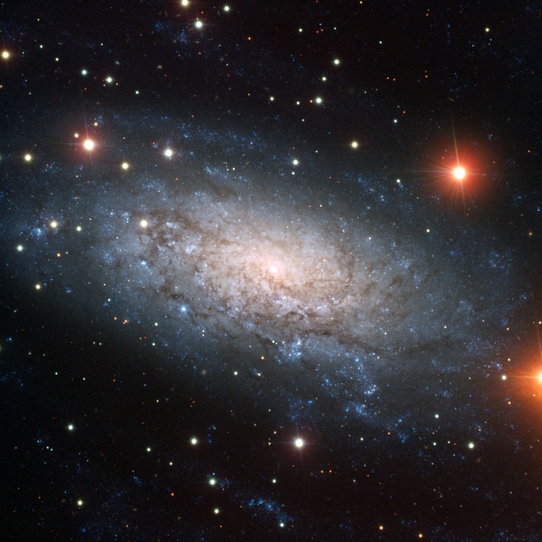 [NGC%25203621%255B4%255D.jpg]