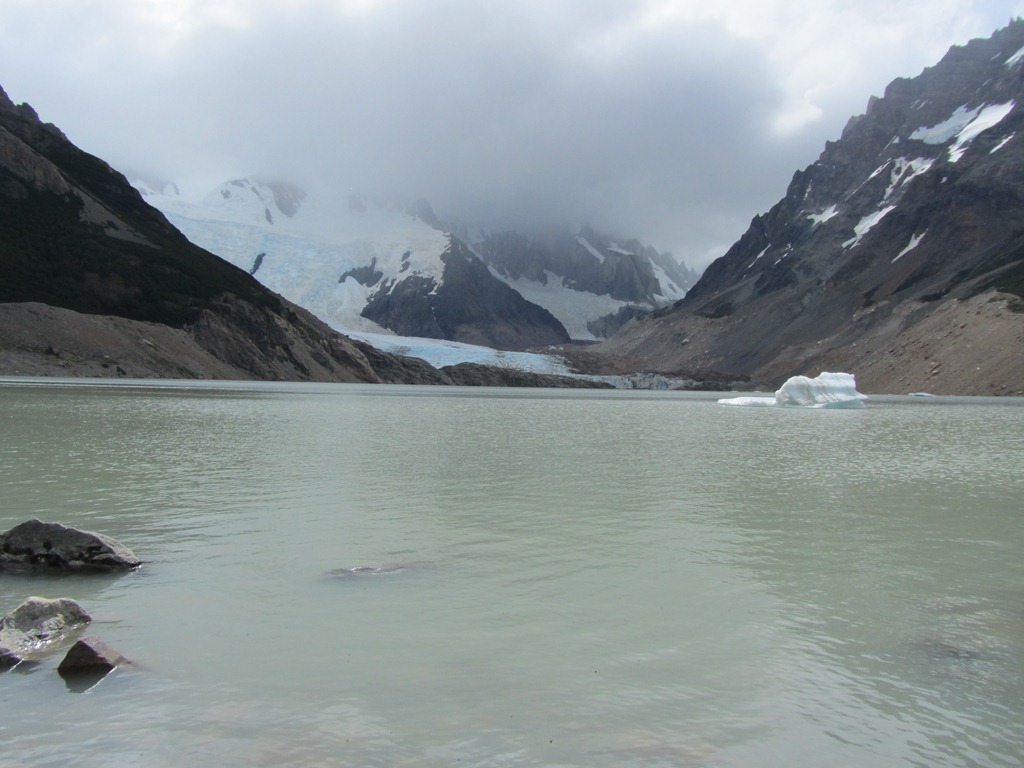 [2012_01_02-Cerro-Torre-trek---El-Cha%255B17%255D.jpg]