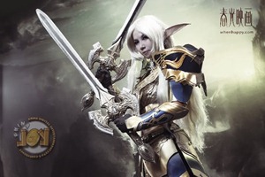 Lineage 2: Beatuful Girls Cosplaying Lineage II