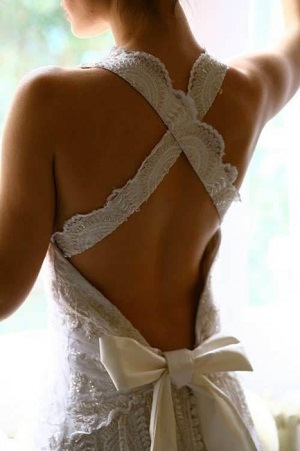 [Wedding-Dress-Back-Design-2%255B3%255D.jpg]