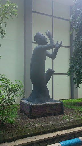 Malin Kundang UM Statue