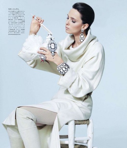 ago11-vogue japan-Shining-Example (4)
