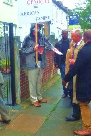 [LIVINGSTON%2520KEN%2520ex-London%2520mayor%2520REFUSING%2520BOERS%2520IN%2520EXILE%2520PAMPHLET%2520DURING%2520DEMO%2520JACK%2520HINDON%2520SCOUTS%2520MAY%2520LONDON%25202012%255B5%255D.jpg]