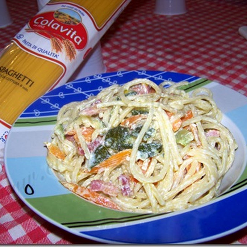 Spaghetti colorati con verdure