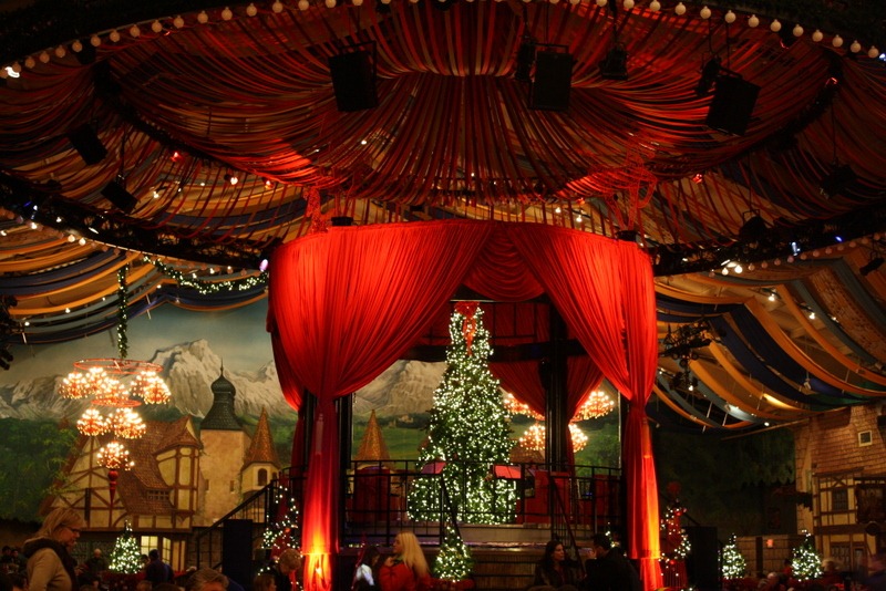 [Christmas-Town-0514.jpg]
