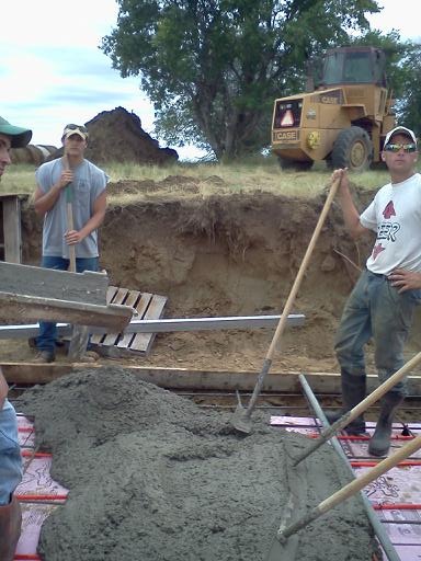 [pouring%2520concrete%255B3%255D.jpg]