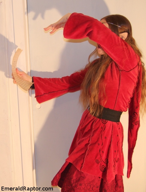 Elven female evoker wizard