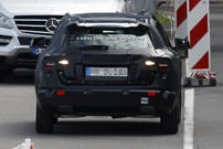2014-Mercedes-Benz-GLA-3 2014-Mercedes-Benz-GLA-3