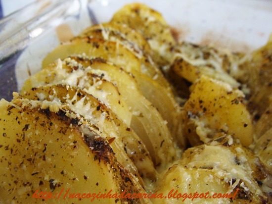 batata-com-cebola-ao-forno-02 batata-com-cebola-ao-forno-02