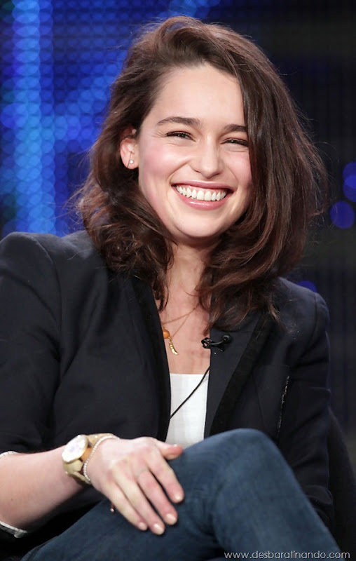 emilia-clarke- Daenerys-Targaryen-linda-sexy-game-of-trhones-guerra-dos-tronos-sexta-proibida-desbaratinando (41) emilia-clarke- Daenerys-Targaryen-linda-sexy-game-of-trhones-guerra-dos-tronos-sexta-proibida-desbaratinando (41)