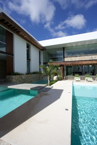[piscina-casa-los-troncos-punto-arquitectonico%255B4%255D.jpg]
