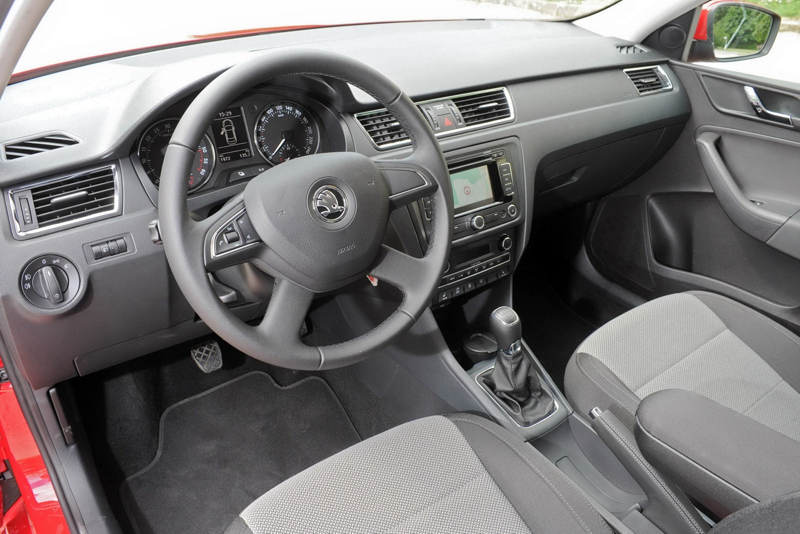 [2013-Skoda-Rapid-95%255B2%255D.jpg]