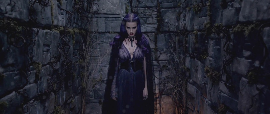 [Katy-Perry---Wide-Awake.mp4_snapshot.jpg]