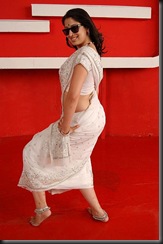 Lakshmi_Rai dancing